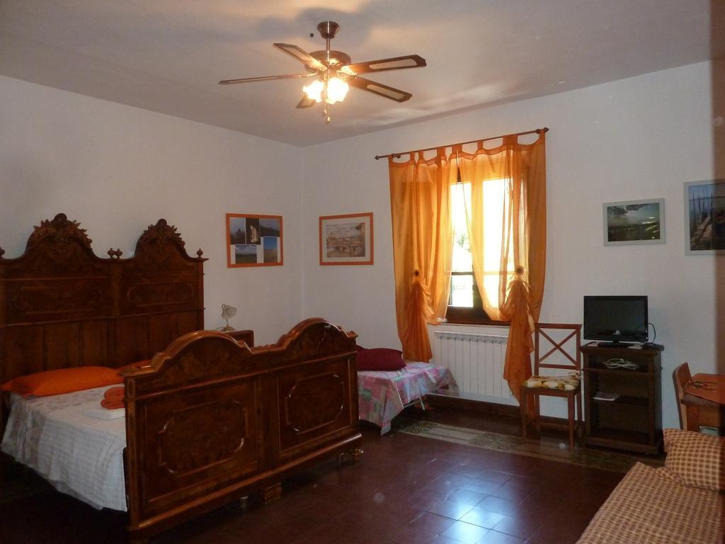 B&B Gabri กอร์โตนา ภายนอก รูปภาพ