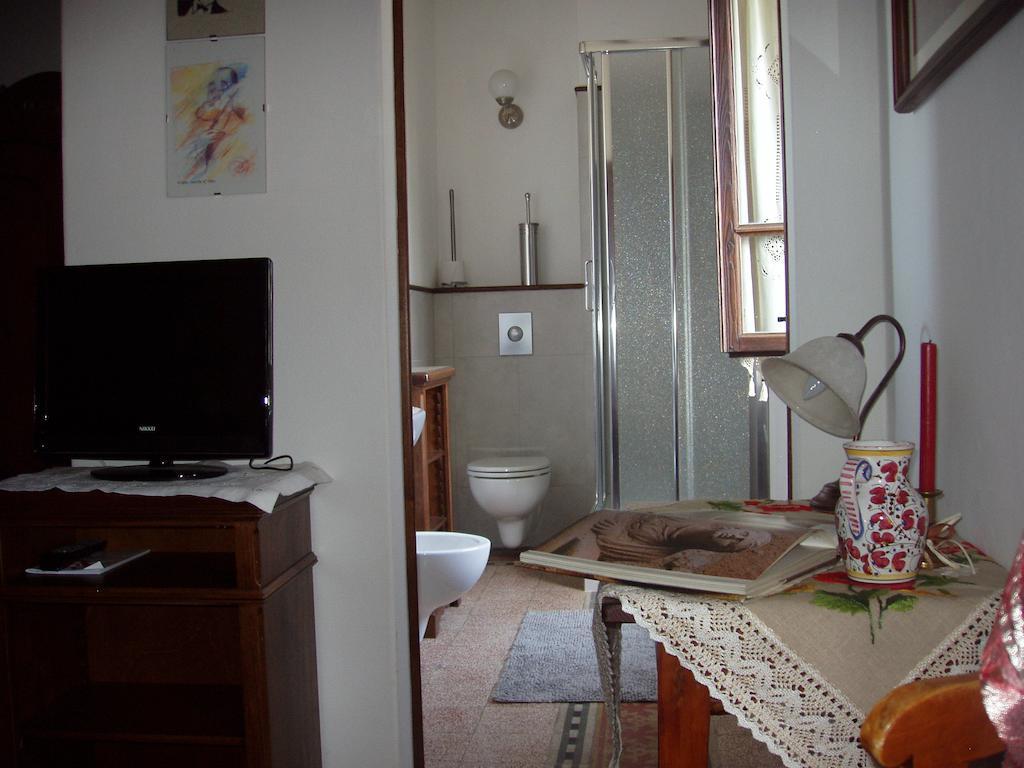 B&B Gabri กอร์โตนา ภายนอก รูปภาพ