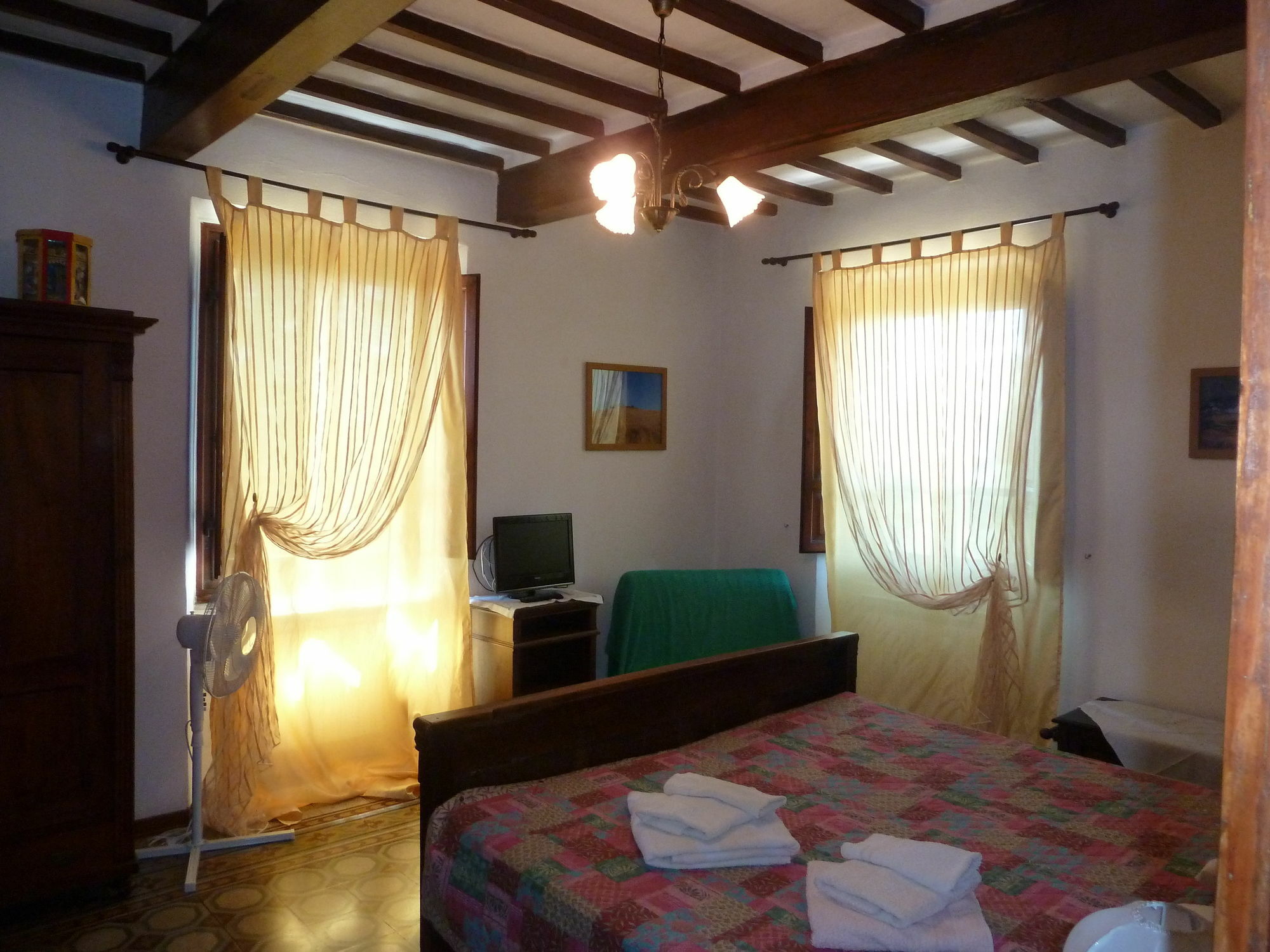 B&B Gabri กอร์โตนา ภายนอก รูปภาพ
